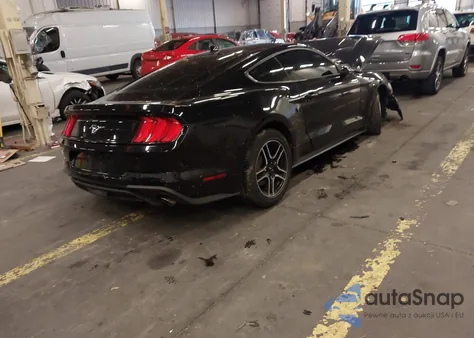 2021 Ford Mustang Ecoboost Fastback z USA, uszkodzony, nr VIN 1FA6P8TH2M5140233